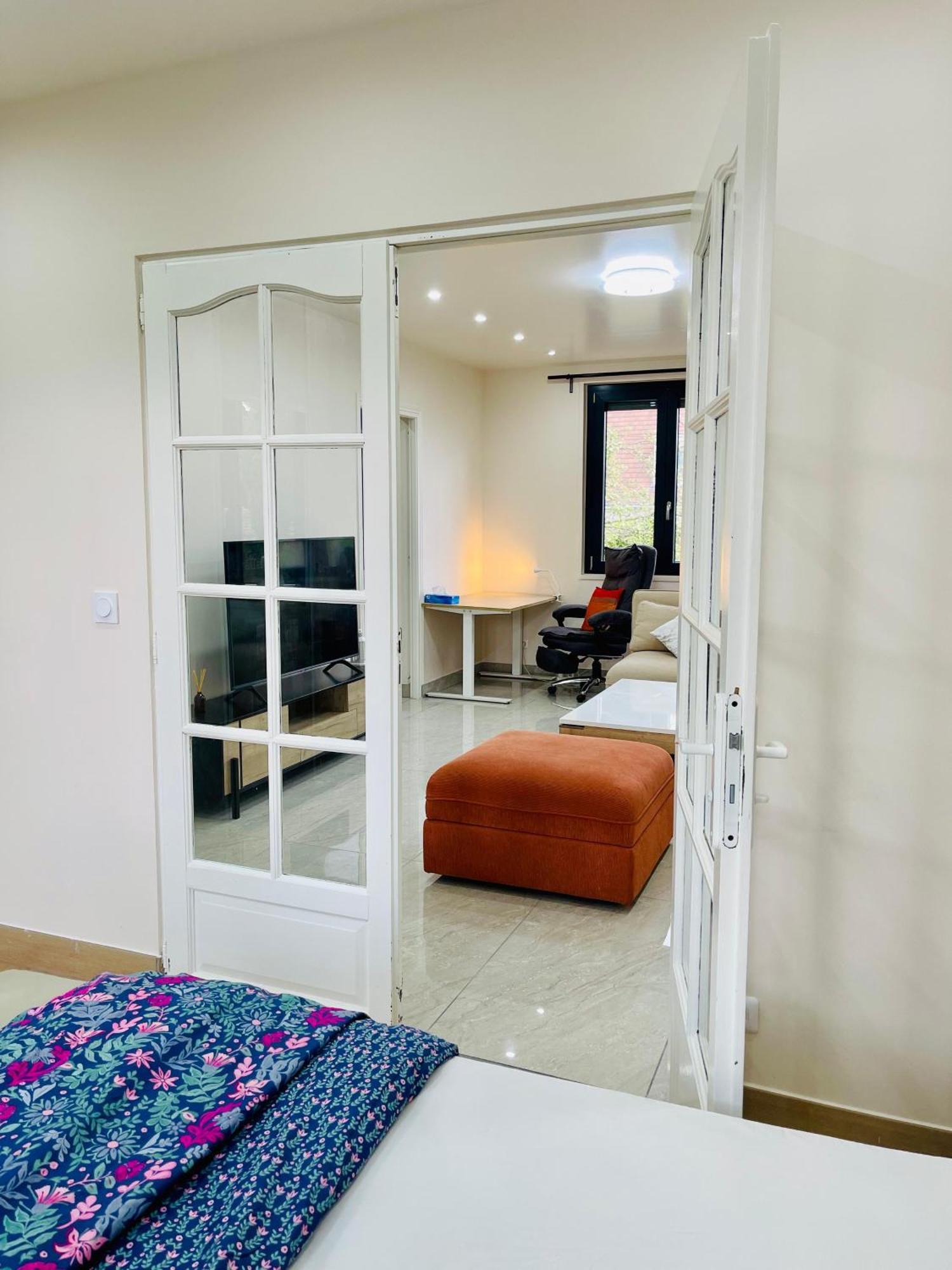 Stylish, Calm And Green Home Stay Saint-Fargeau-Ponthierry Exterior photo