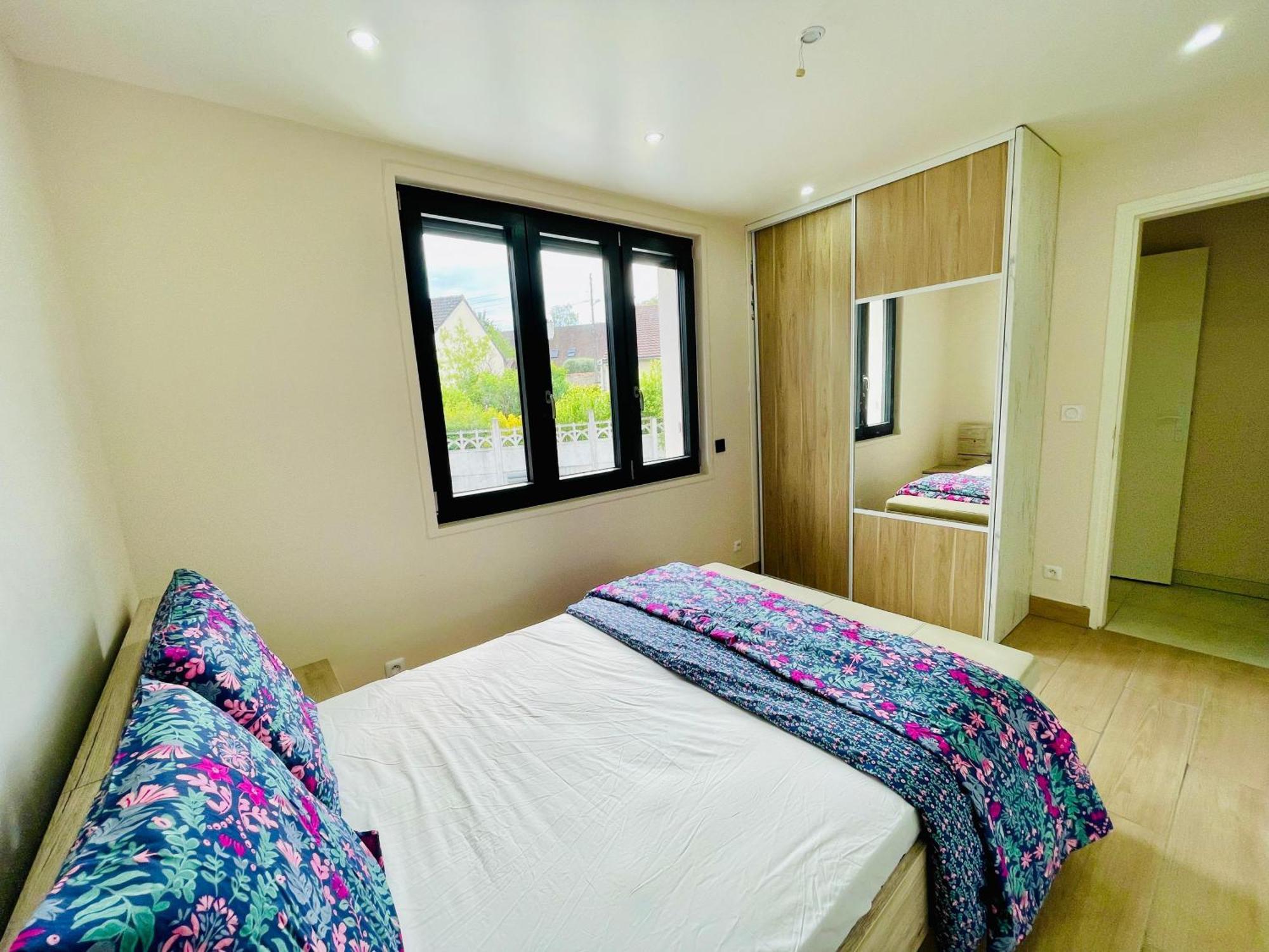Stylish, Calm And Green Home Stay Saint-Fargeau-Ponthierry Exterior photo